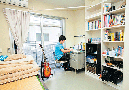 寮生活・カフェテリア | 中学・高校 | 学校法人 池田学園