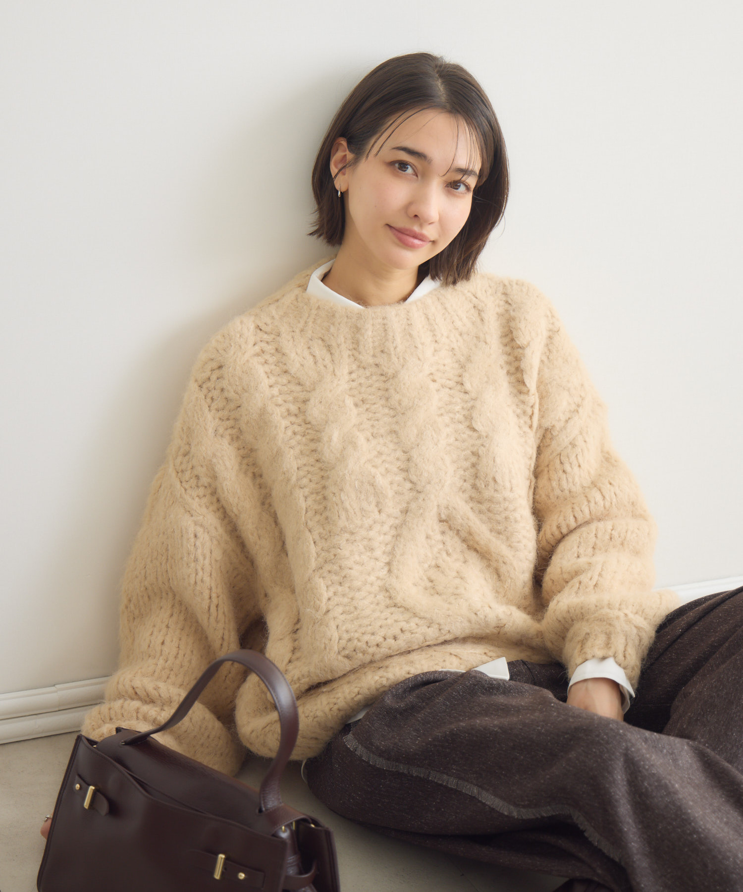 残りわずか】ふわふわローゲージケーブルニット | IKG crossing