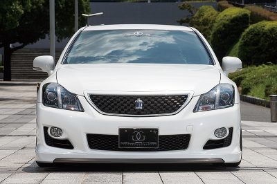 派手すぎず存在感を主張する「200系クラウン」ハーフエアロ | AUTO