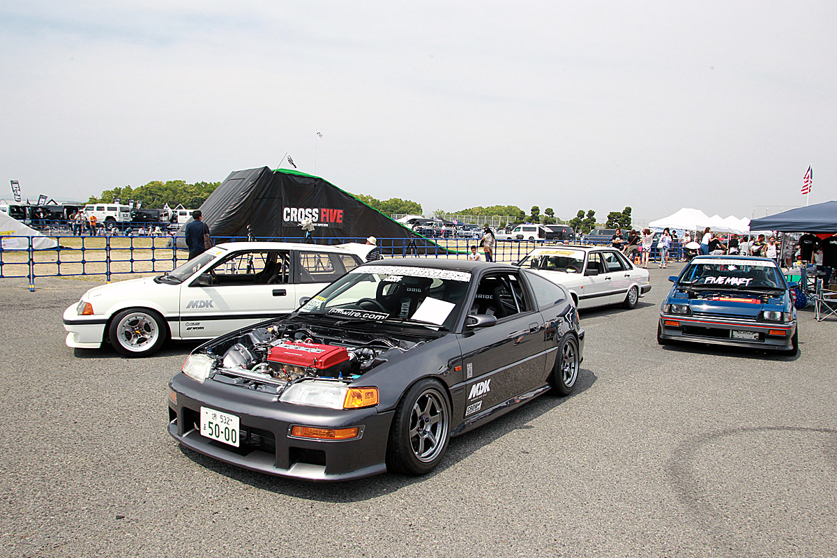 大阪の走り屋文化を発進する『FIVE MART』の手掛ける2台の80's【クロス