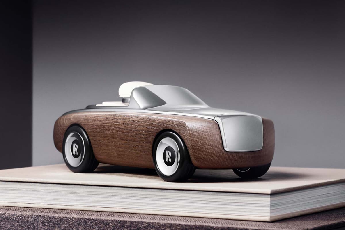 大人のクリスマスプレゼント】ロールス・ロイス謹製組み立て式