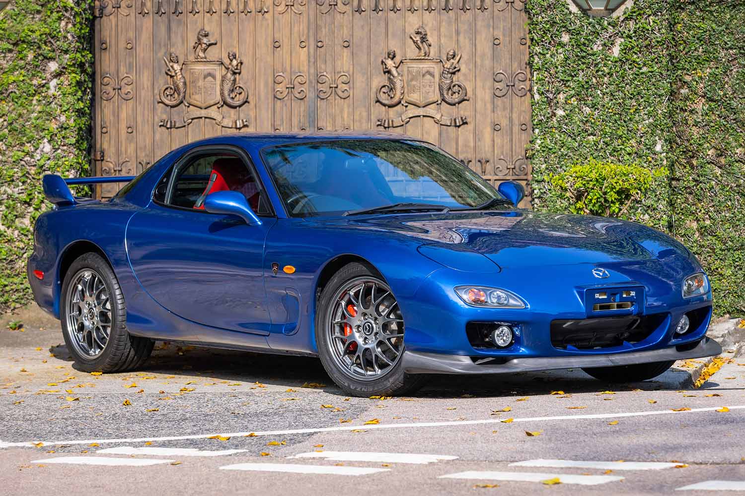 マツダ「RX-7」が新車価格の4倍に！ 1765万円で落札された「スピリット
