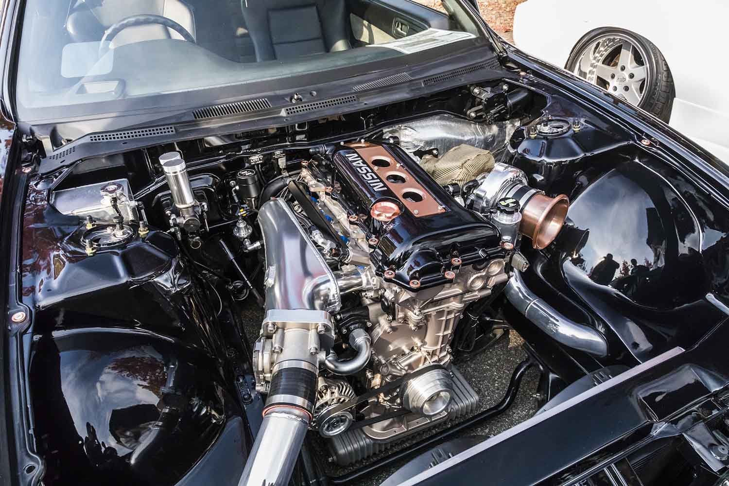 日産「シルビア」をアメリカ仕様「240SX」ルックに！ ありえない車高の