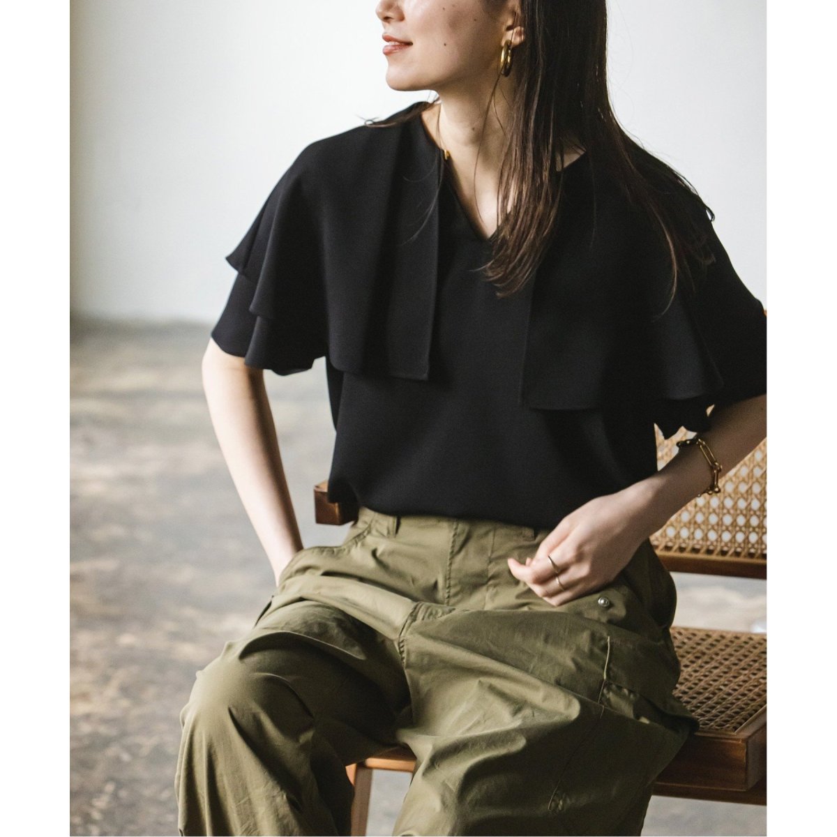 追加》ケープフリルブラウス 3 | ノーブル(Noble) | マルイウェブチャネル