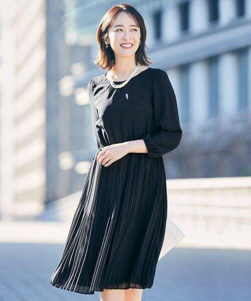 洗える】フェミニンプリーツ ワンピース （ロング・マキシ丈ワンピース