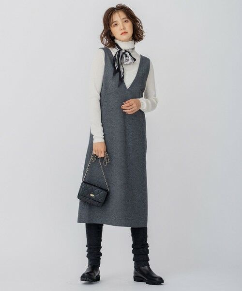 セール】 【WEB限定カラーあり】ウール圧縮スムース Vネック