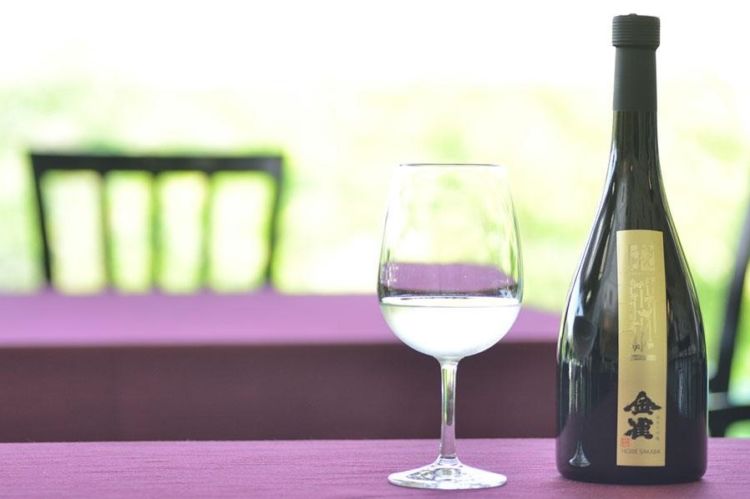 金雀（きんすずめ）」海外でも評価が高い老舗蔵元堀江酒場のメイン