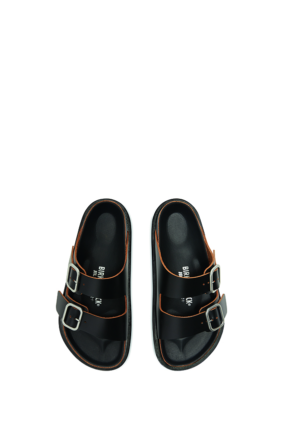 ジル サンダー」と「ビルケンシュトック」の初コラボ 新モデル含む4型