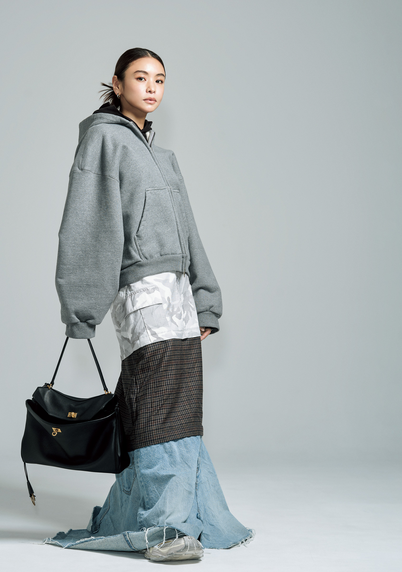 ファッショニスタをときめかせる！今季話題の〝新感覚バッグ〟 | VERY NaVY