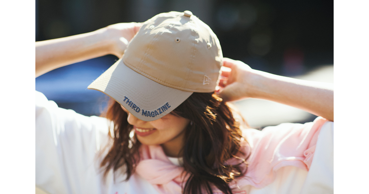 ロゴ”がさりげない『大人のキャップ』でオシャレ鮮度アップ！ | VERY