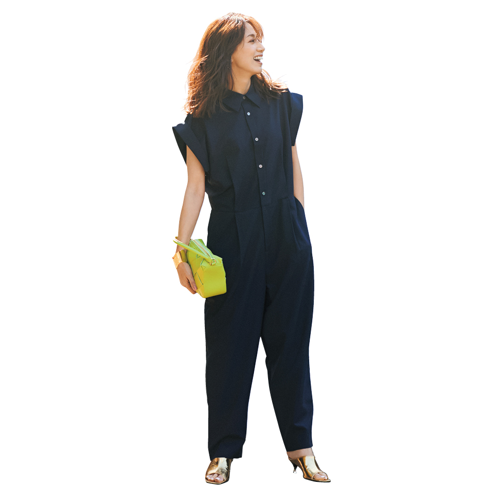 POP-UPの試着率No.1【ほっそり見えジャンプスーツ】は早い者勝ち！ | VERY