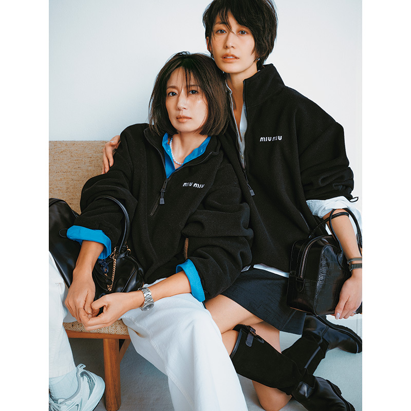 VERYモデルも夢中！『MIU MIU』のロゴアイテムが“デイリー使い”名品 | VERY