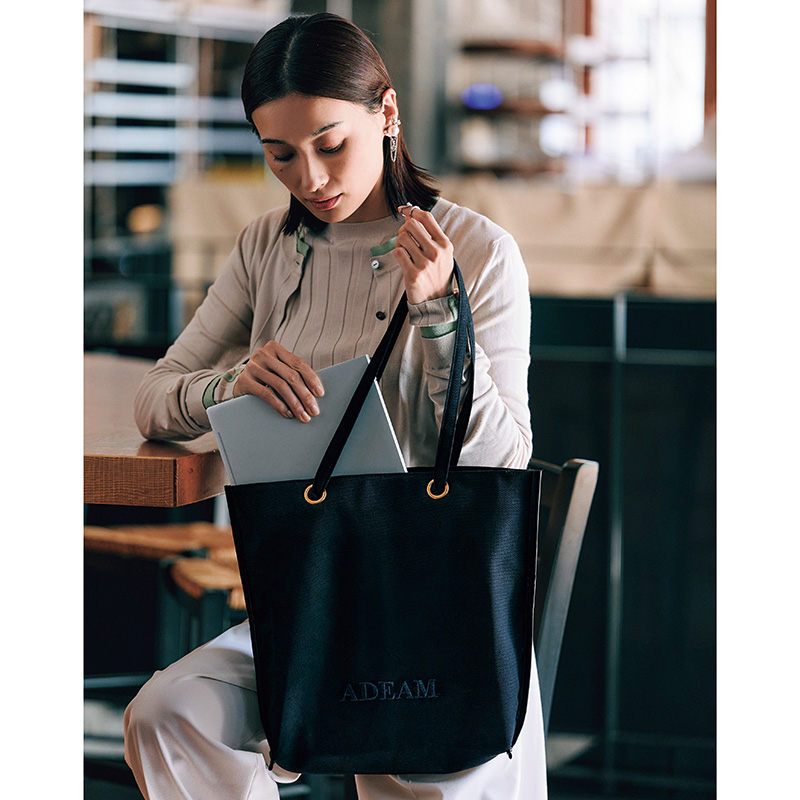ADEAM」トートバッグ付き『VERY NaVY』4月号が発売中！ | VERY NaVY