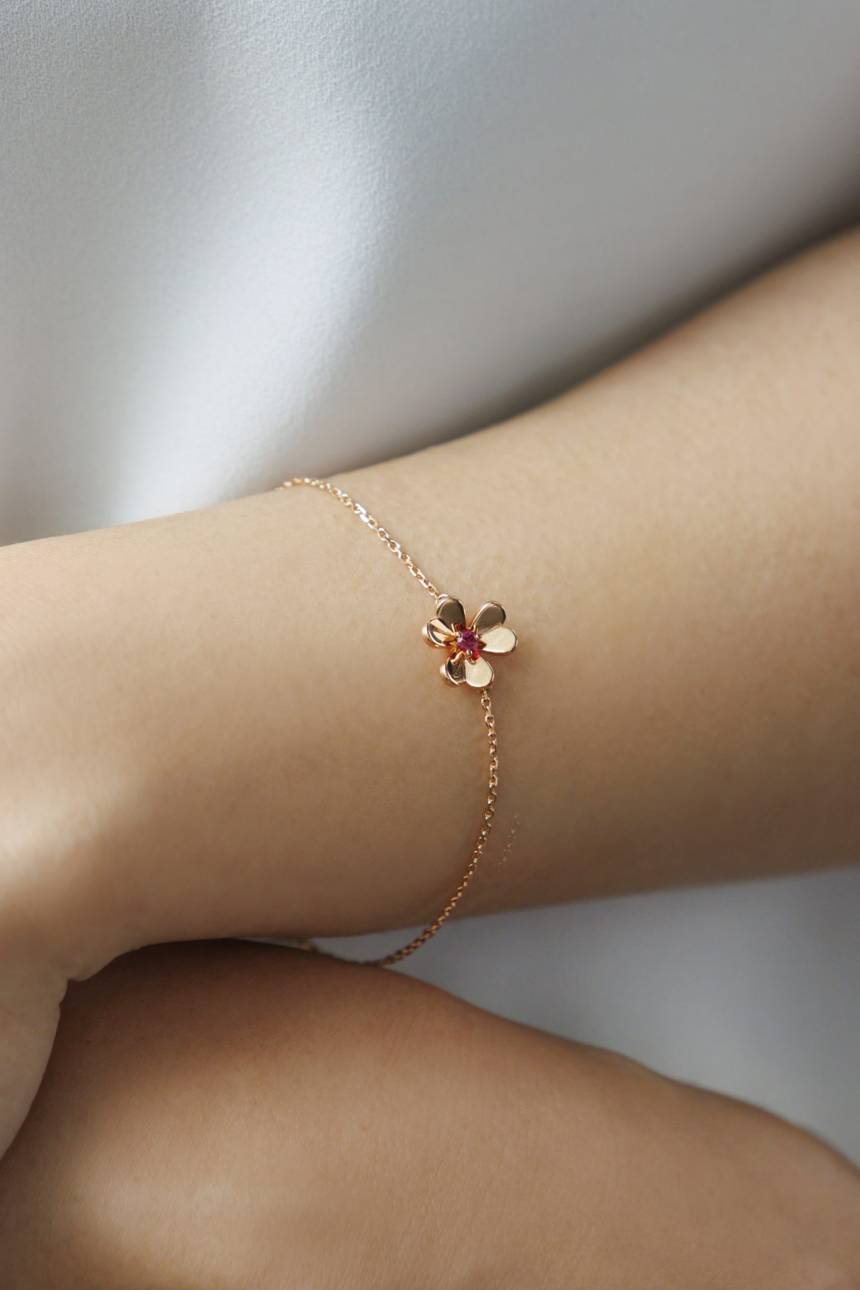 ヴァン クリーフ＆アーペル】関西で「フリヴォル」も人気