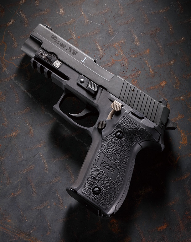 ネイビーシールズ採用モデルを再現「タナカ SIG P226 Mk25