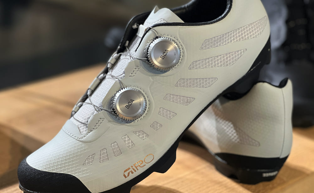 グラベル、トレイル、CXレースまで本気でこなす、GIROダートシューズの