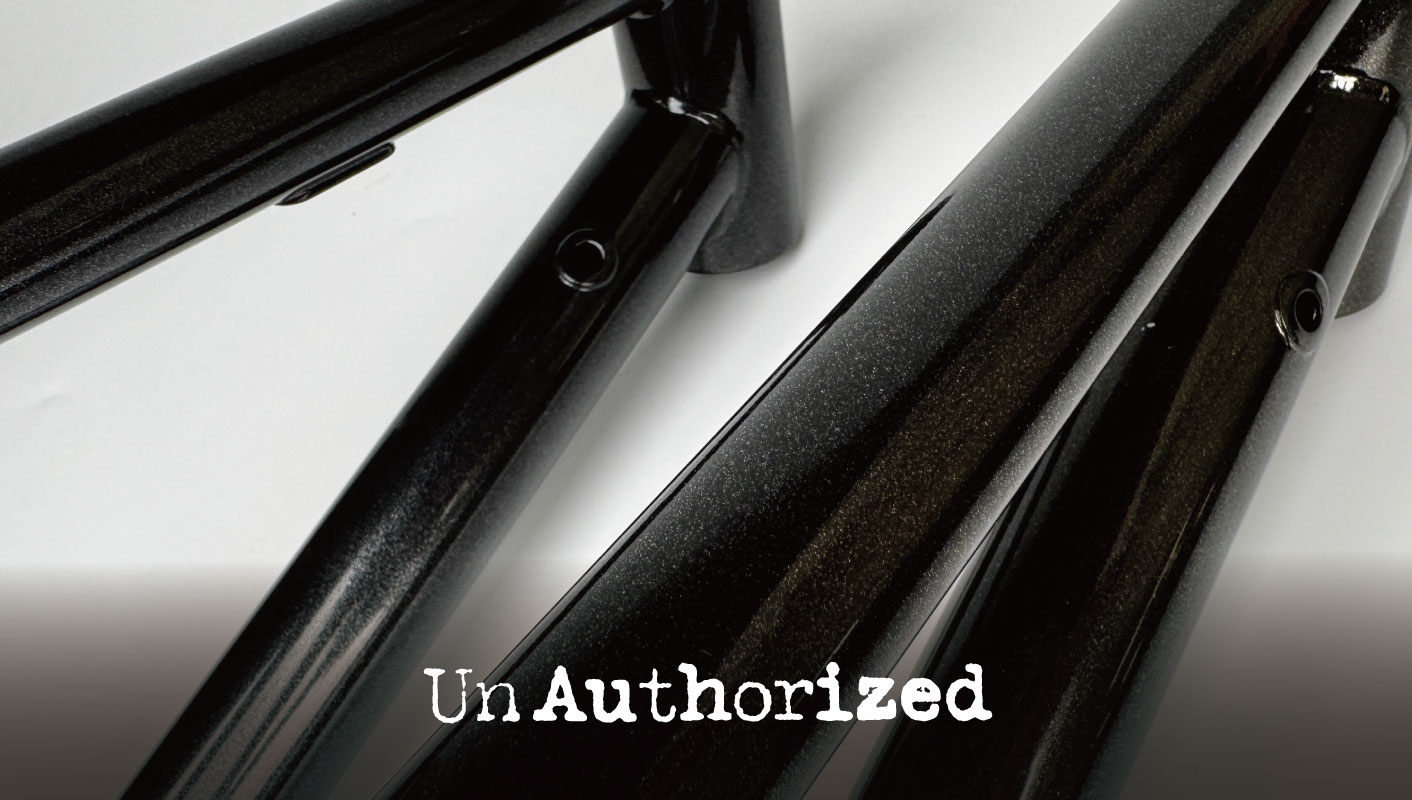 究極のトレイルバイクを追求するUnAuthorized 33/45rpmから新色登場