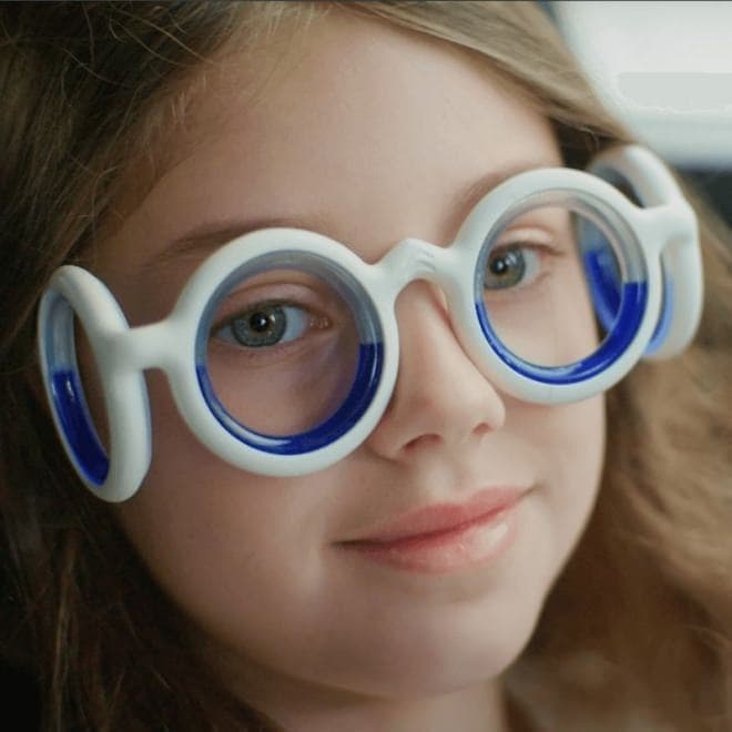 乗り物酔いを防ぐメガネ、シトロエンの「SEETROEN GLASSES」 [えん乗り]