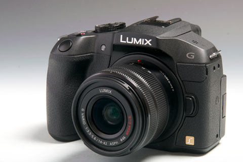 幅広い用途に対応、カッコ良くなった盛りだくさんミラーレス 「DMC-G6