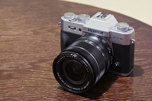 思わずファインダーをのぞきたくなるミラーレス、富士フイルム「X-T20