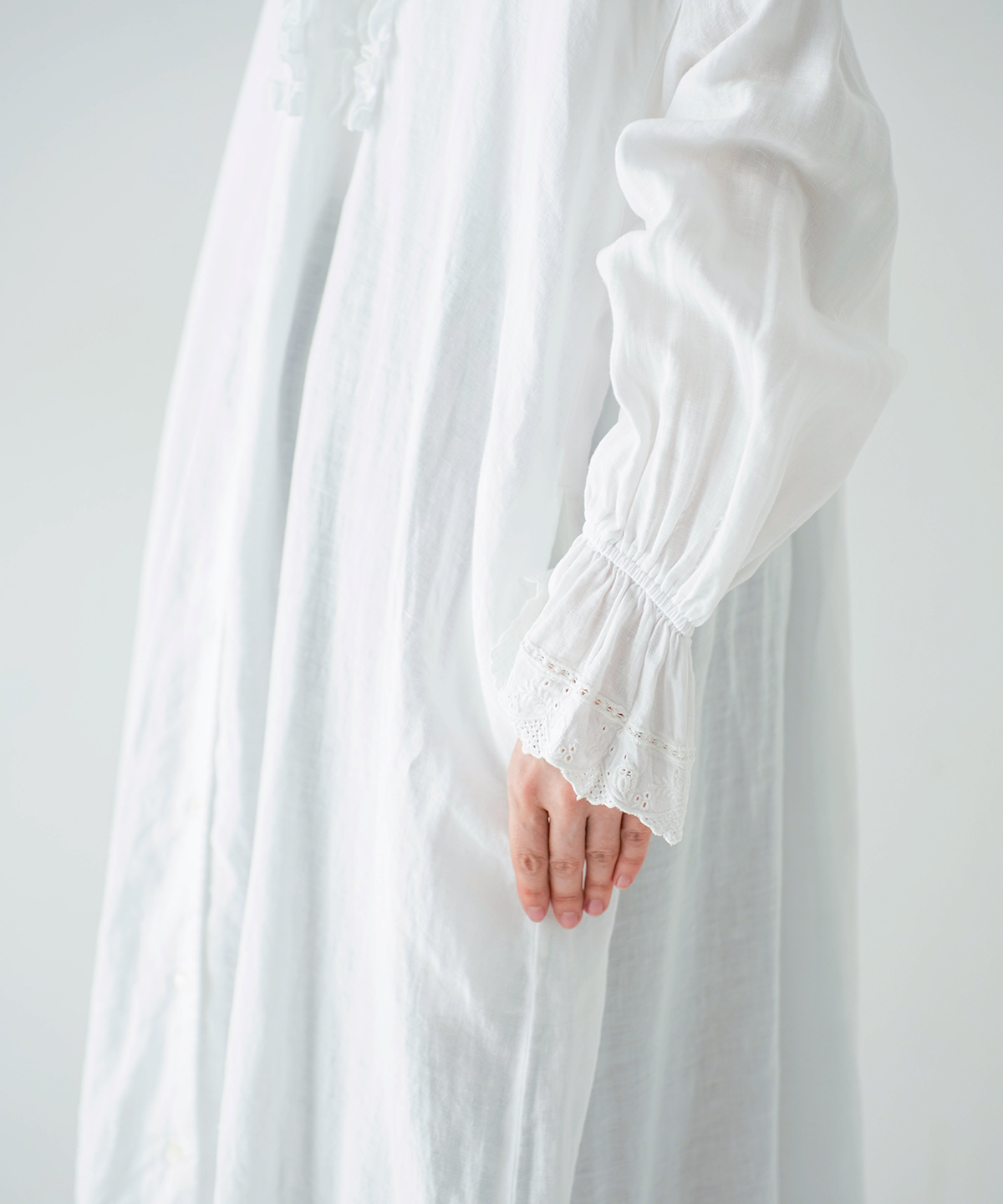 リネンスカラップレースワンピース｜nest Robe / CONFECT ONLINE SHOP