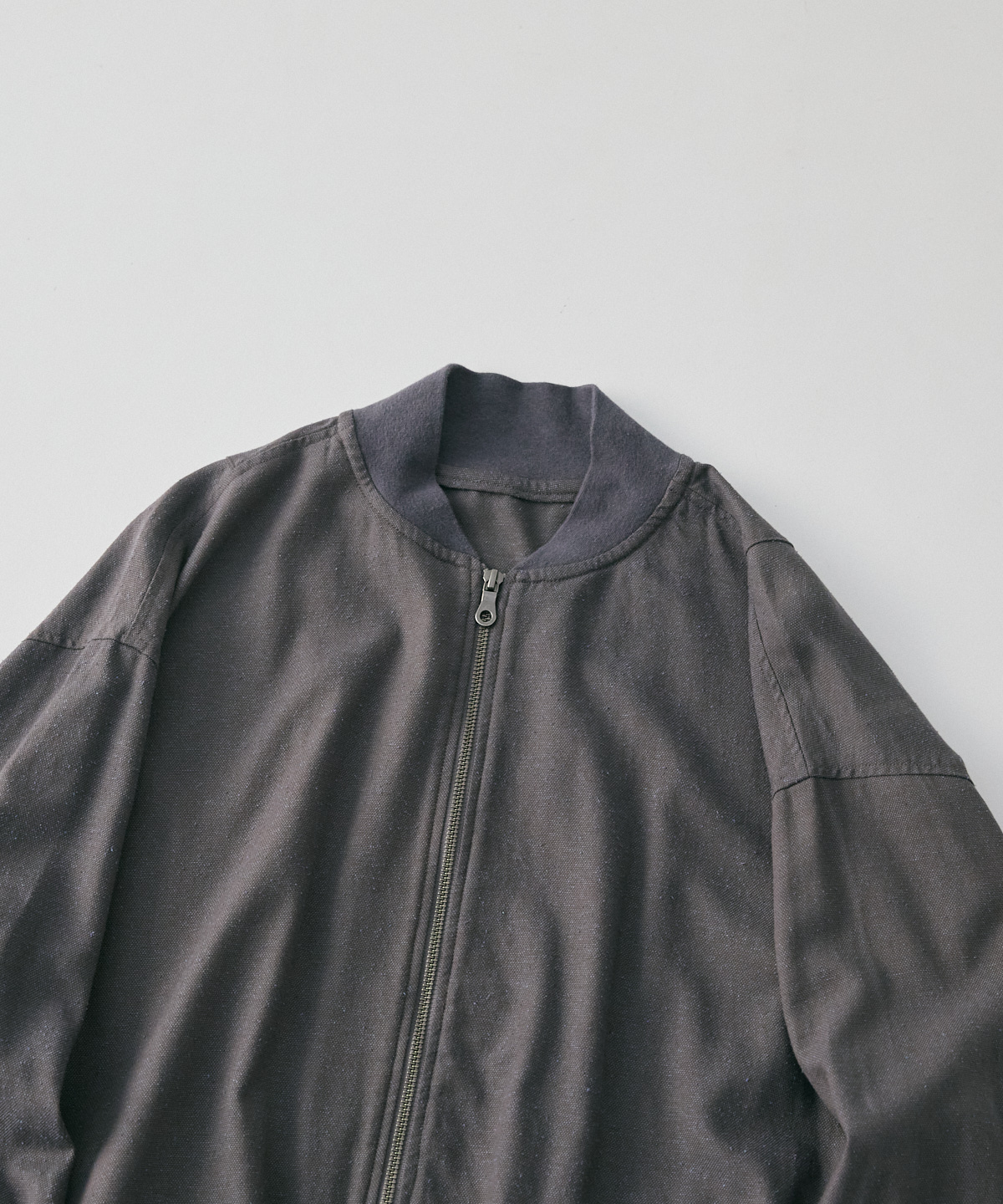 コットンシルク ネップサージ ライトボンバージャケット｜nest Robe