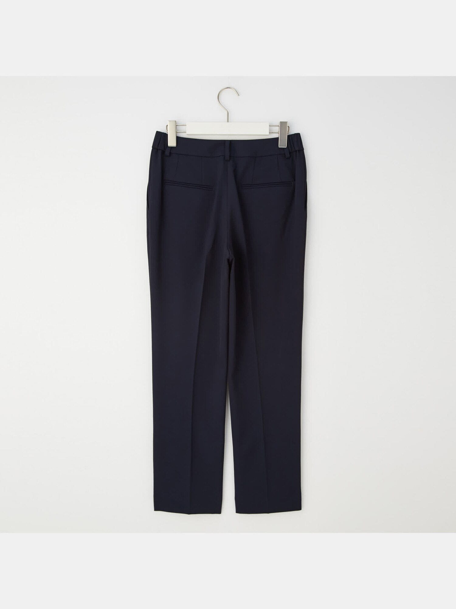 PLST(プラステ)公式 | コンフォートリュクステーパードパンツ