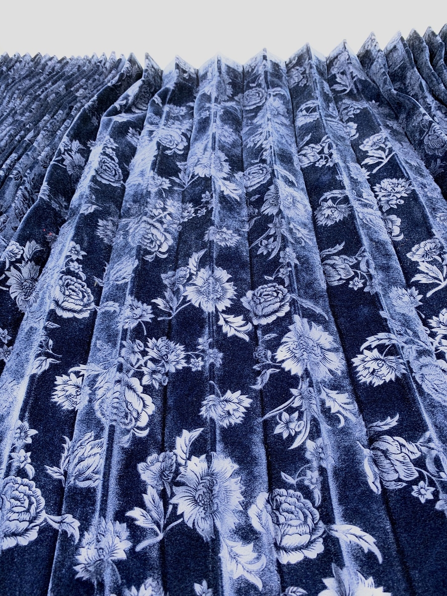 金華山仮眠カーテン トラック用】リーズナブルなチンチラ風バラ柄