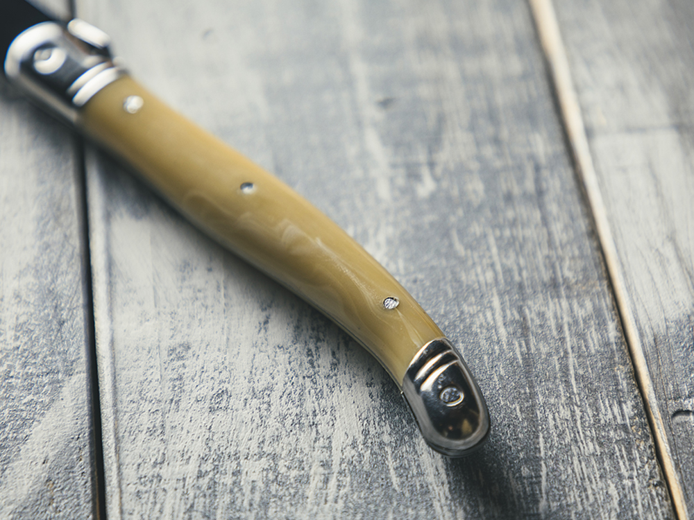 テーブルチーズナイフ ブロンド（ラギオール） | エゾリスチーズ