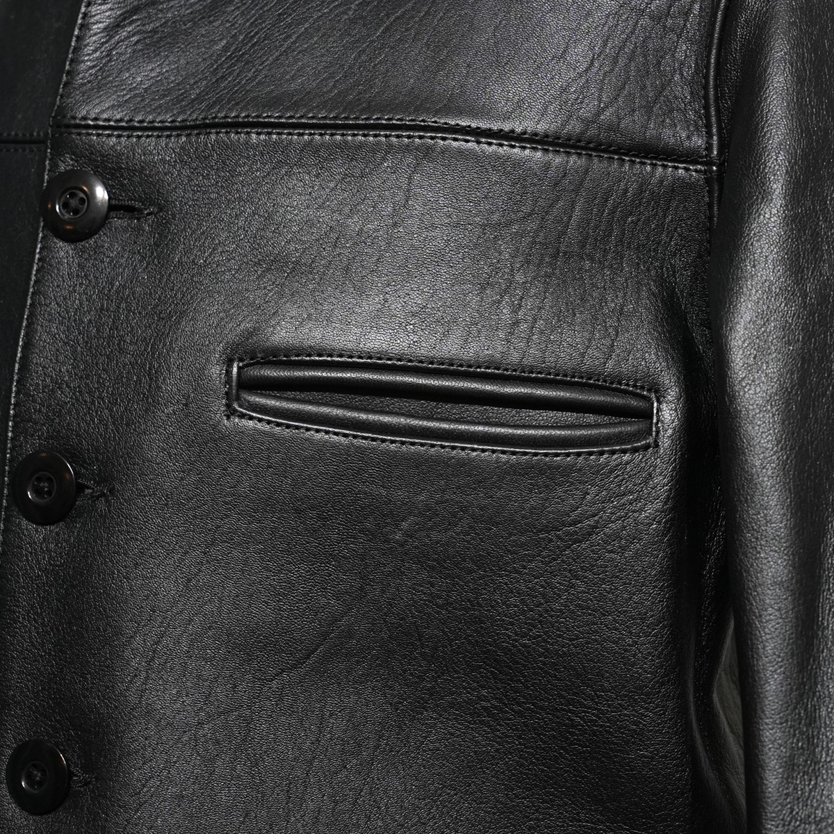 アディクト クローズ シープスキン カーコート ブラック | BRYWB