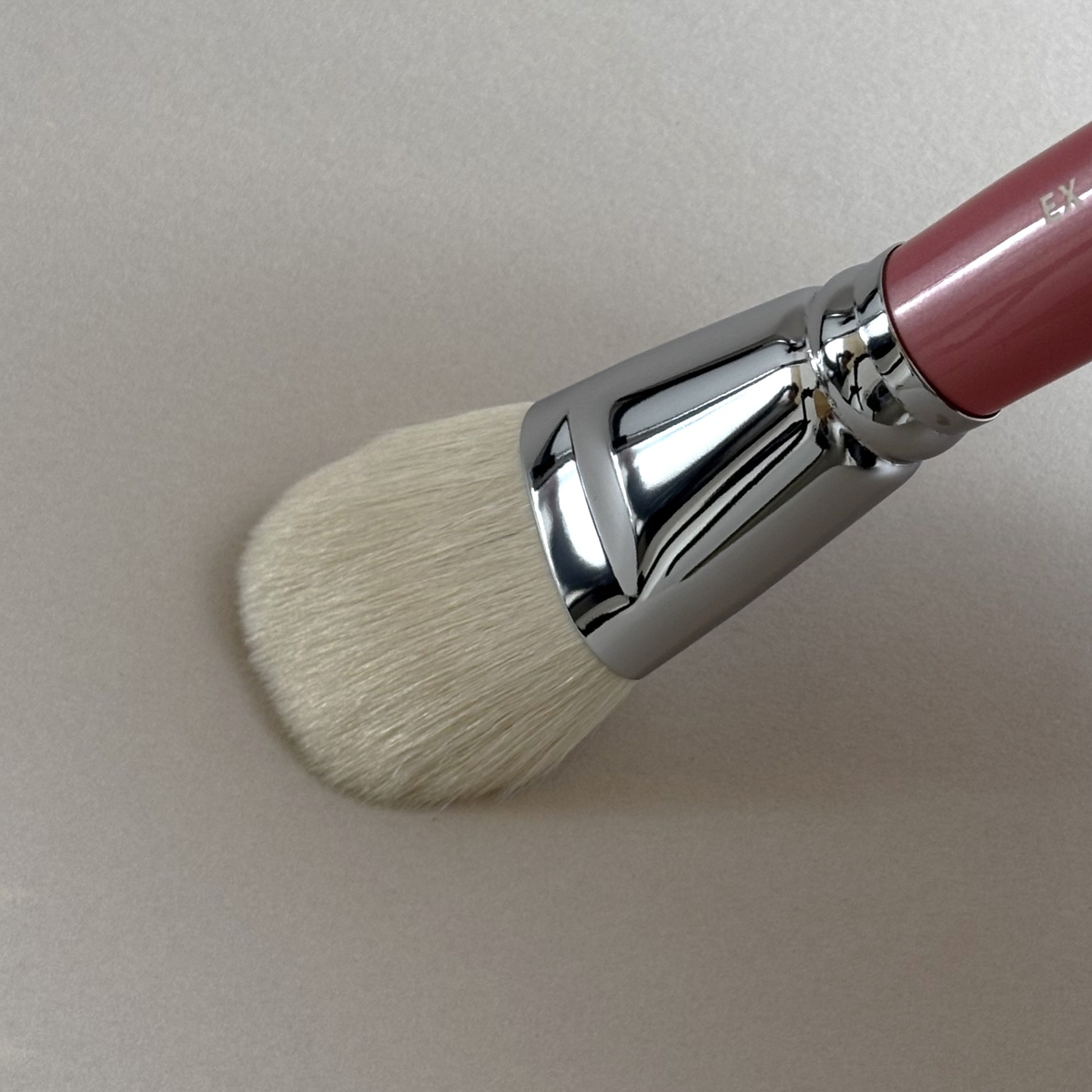 ピンク】フェイスブラシ 23OV D37 EXS（山羊毛100％） | 竹田ブラシ製作所