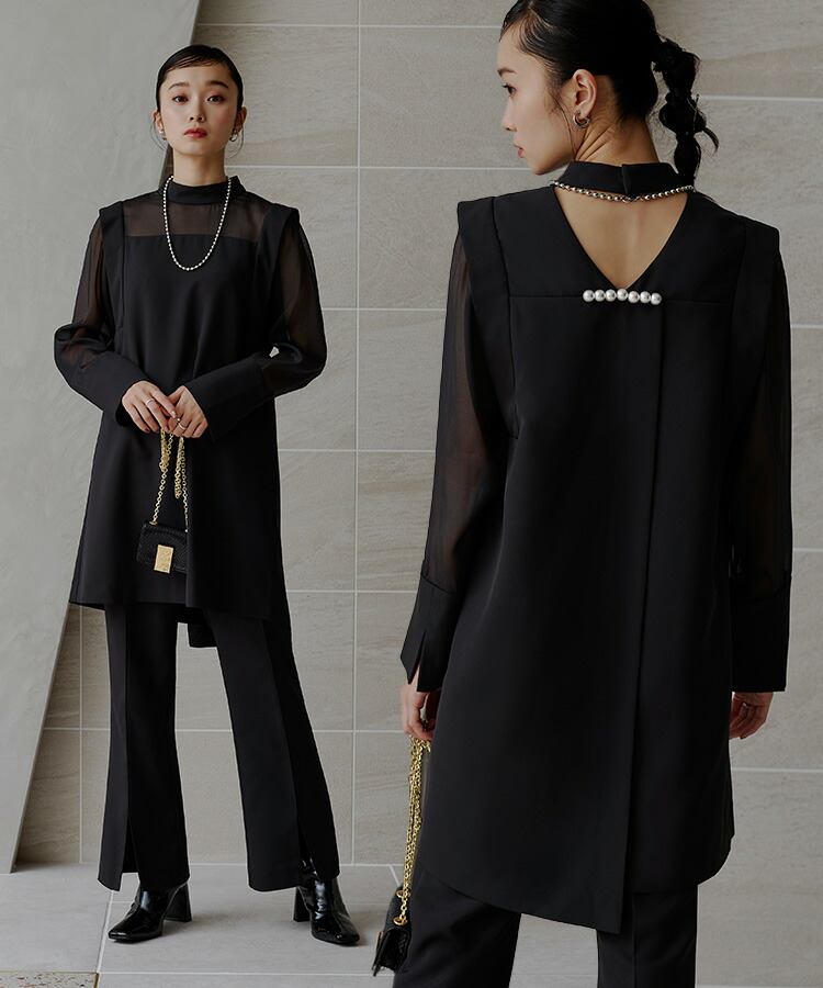 バックパールデザイントップス×フレアスリットパンツセットアップ