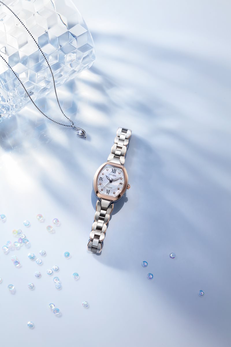 シチズン エクシード ES9484-55W 電波ソーラー エコ・ドライブ電波