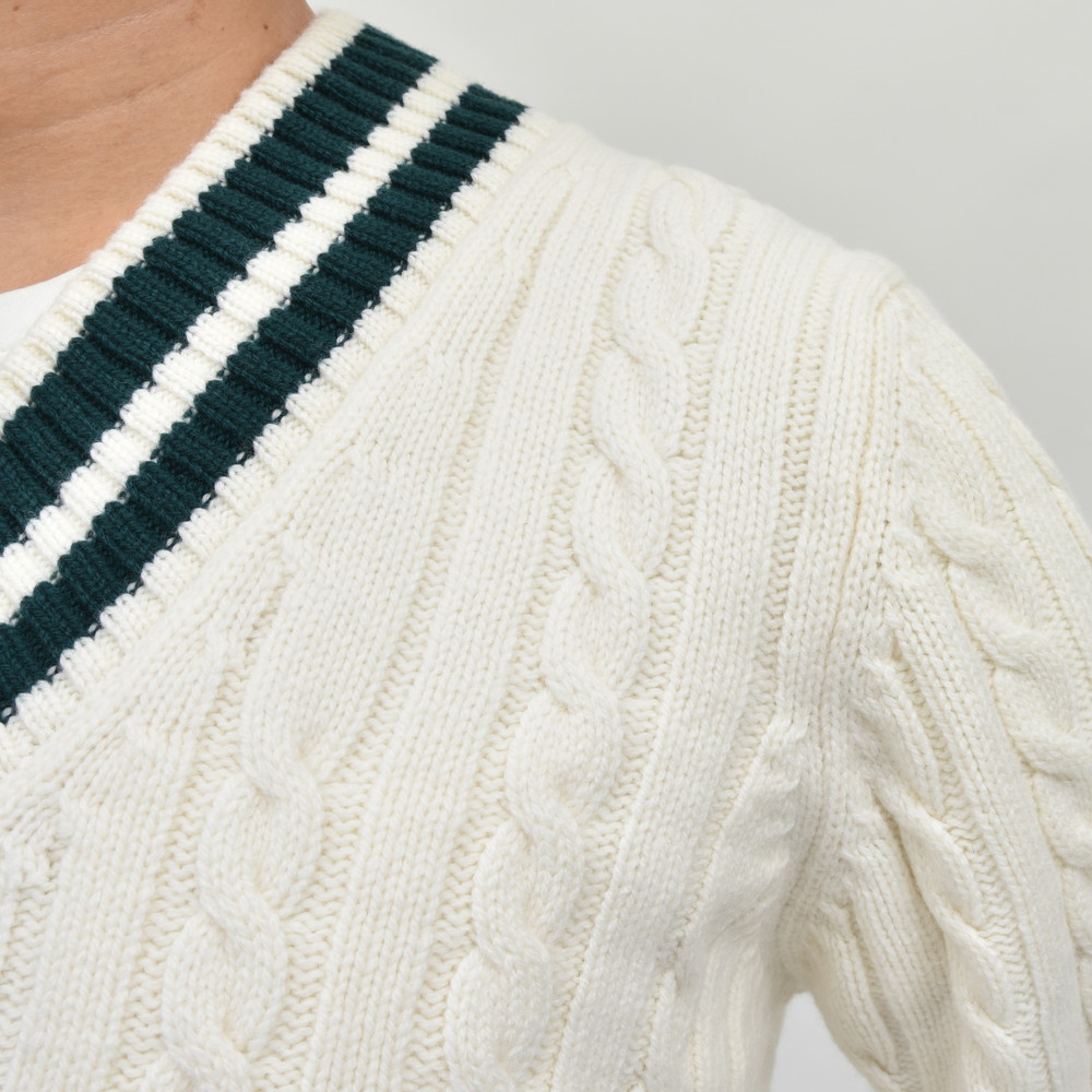 ZANONE（ザノーネ）ミドルゲージウールケーブルVネックチルデンニット