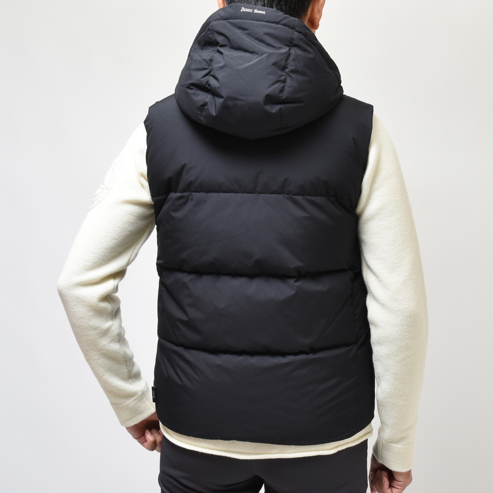 HERNO（ヘルノ）Laminarラミナー 2レイヤーゴアテックスダウンベスト