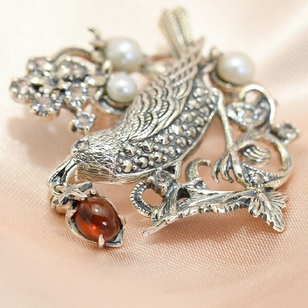 楽天市場】碌山 ウィリアムモリス いちご泥棒 ガーネット ブローチ