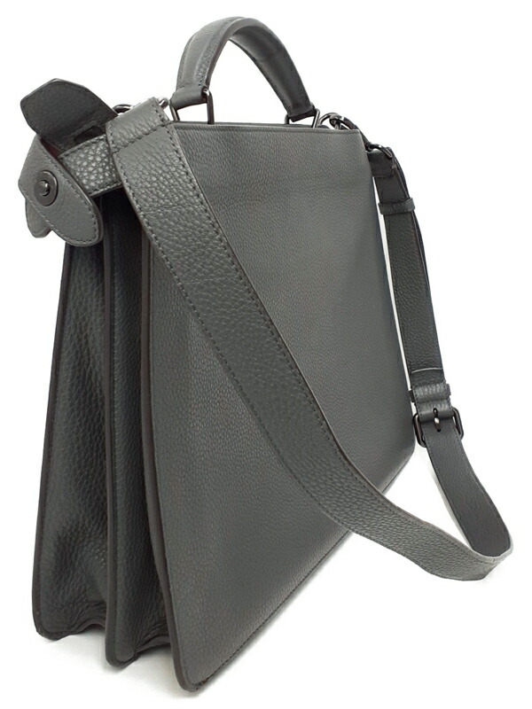 FENDI】フェンディ『ピーカブー アイシーユー ミディアム』7VA529