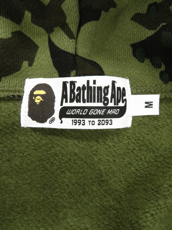 A BATHING APE】【シャークパーカー】【日本製】アベイシングエイプ