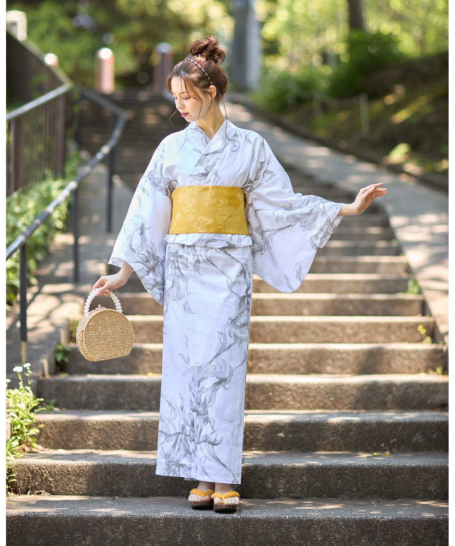 浴衣＆作り帯の2点セット】水彩画×洋花柄浴衣
