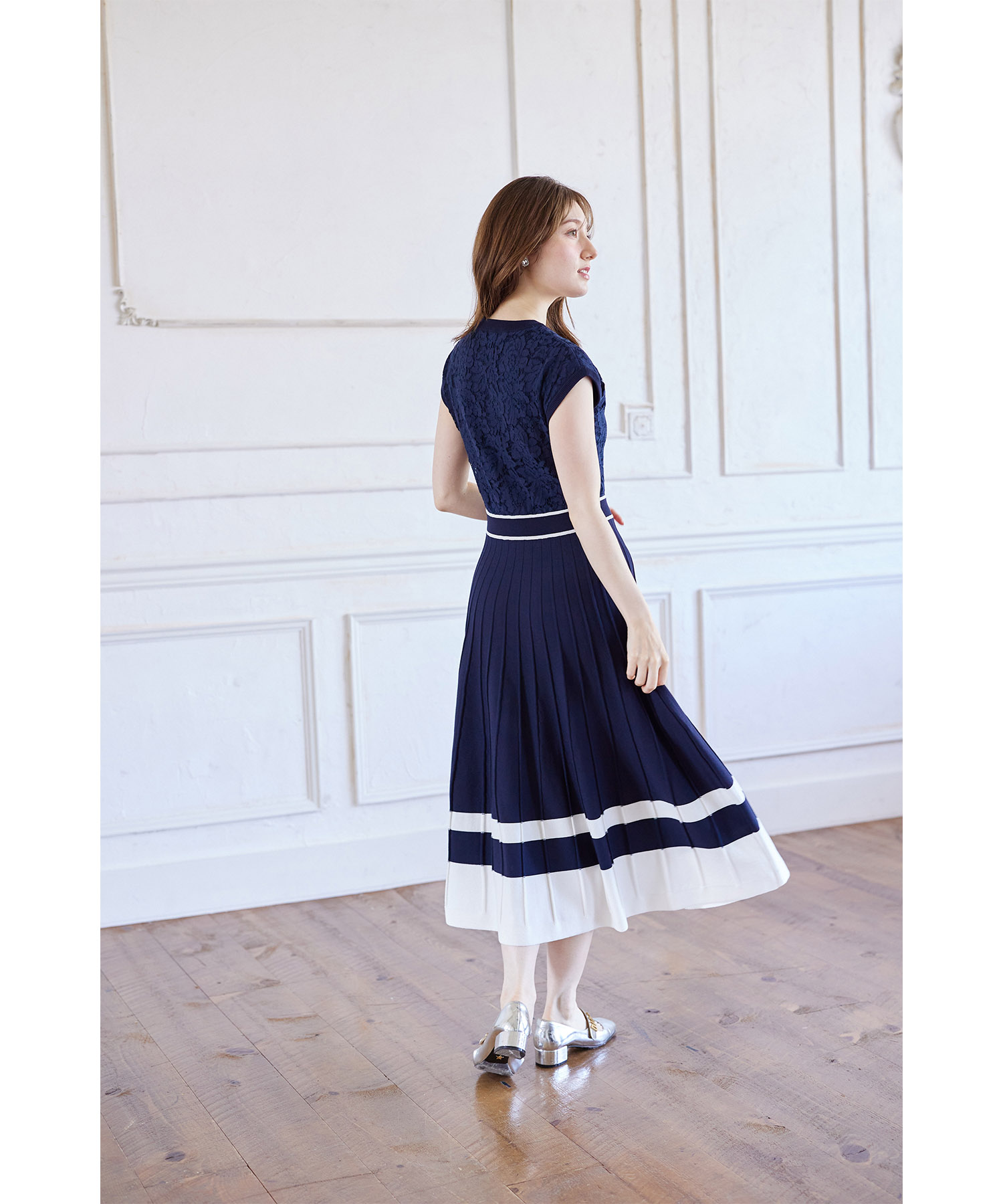 パール付きレース切り替えバイカラーニットワンピース