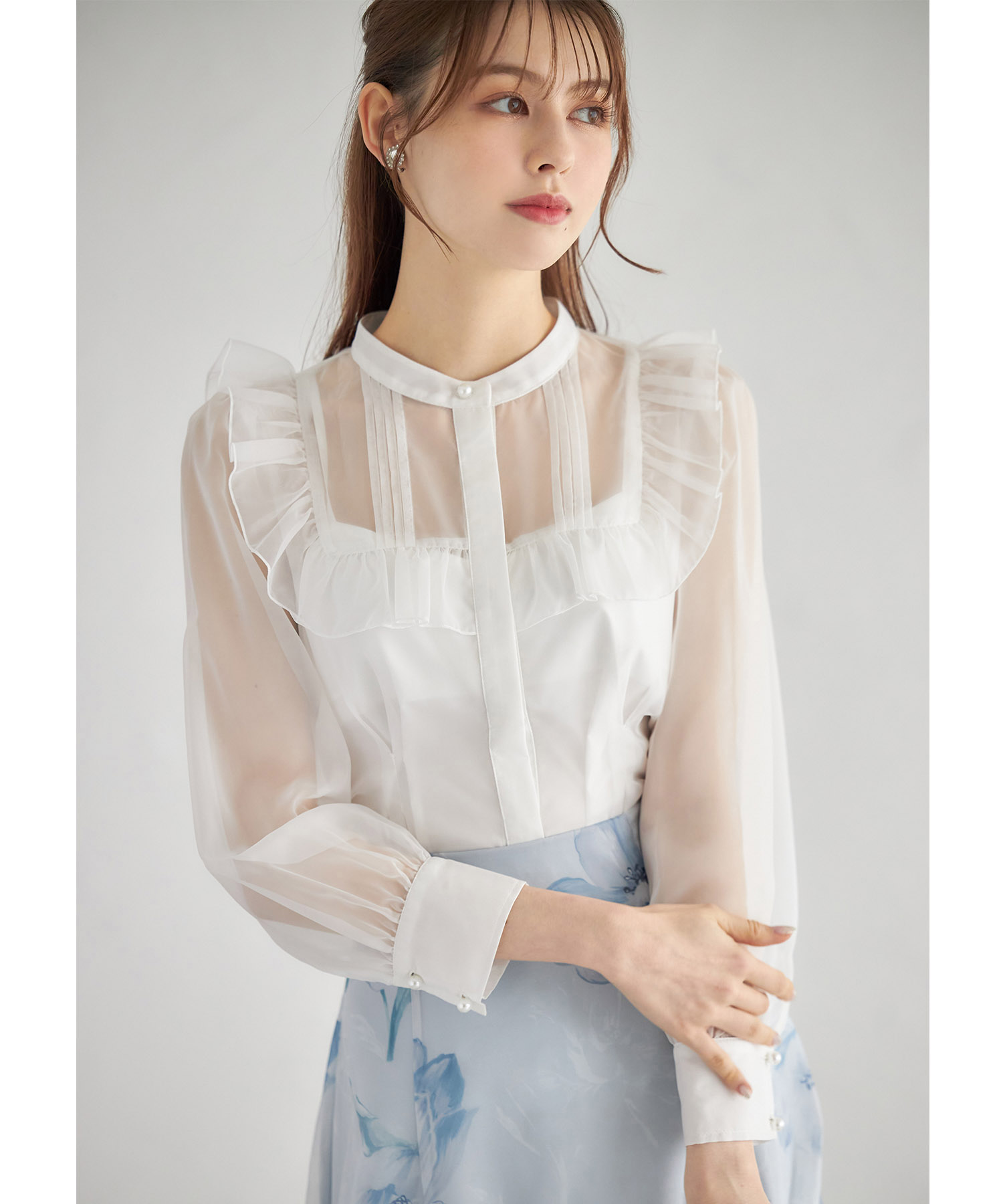 楽天市場】キャミソール付きフリル装飾シアーウエストタックブラウス