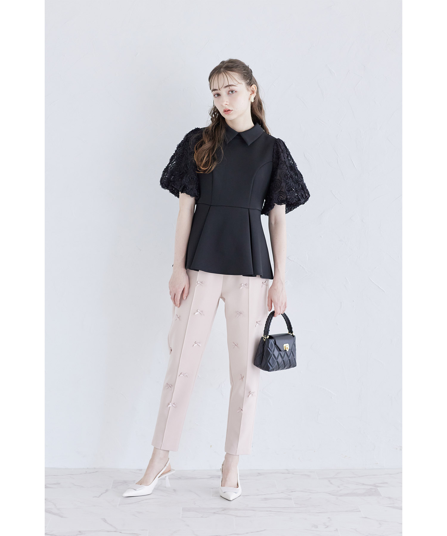 立体フラワースリーブ切り替え襟付きペプラムボンディングトップス