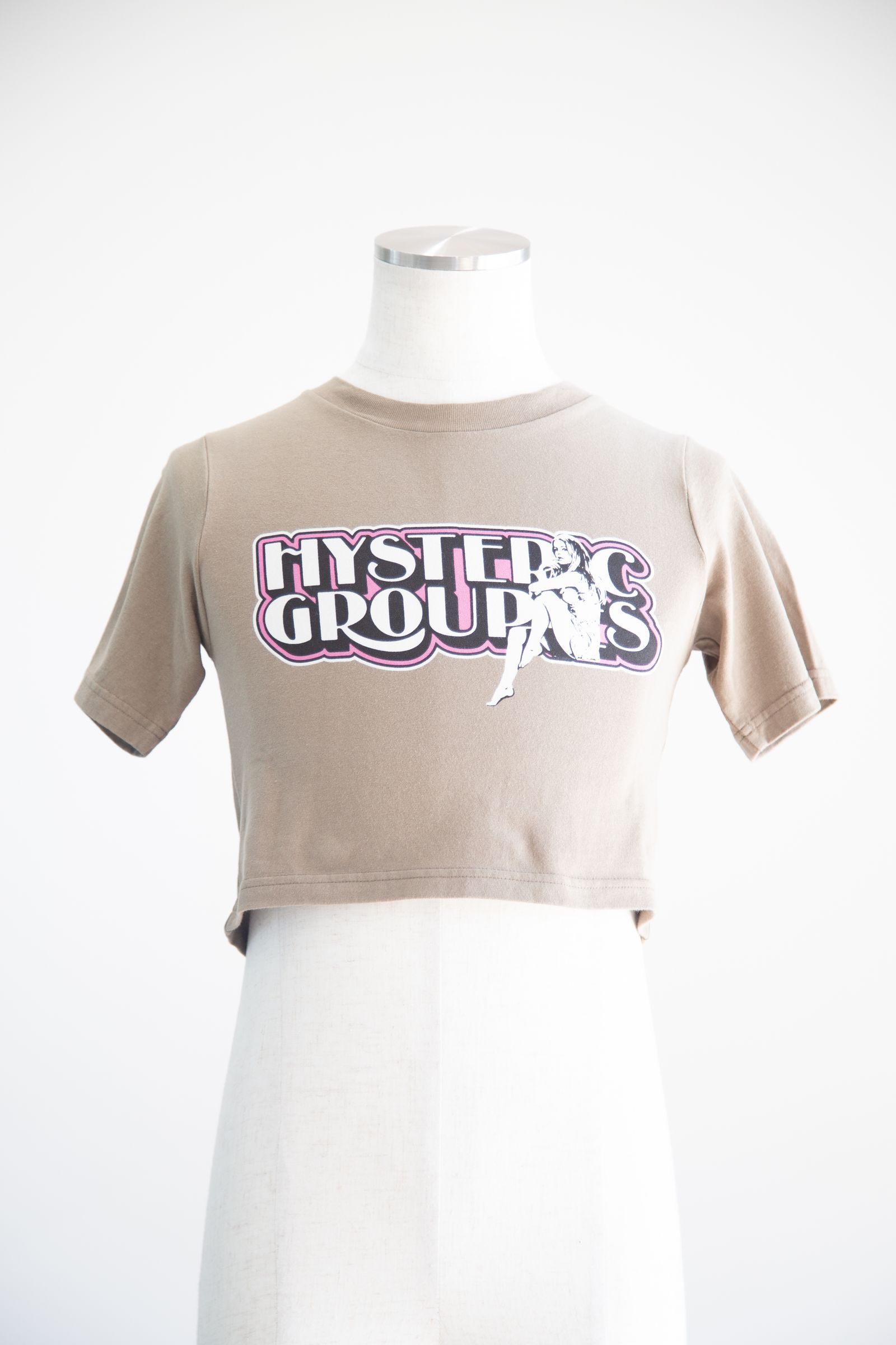 HYSTERIC GLAMOUR - HYSTERIC GROUPIES ショート丈Tシャツ / ブラック