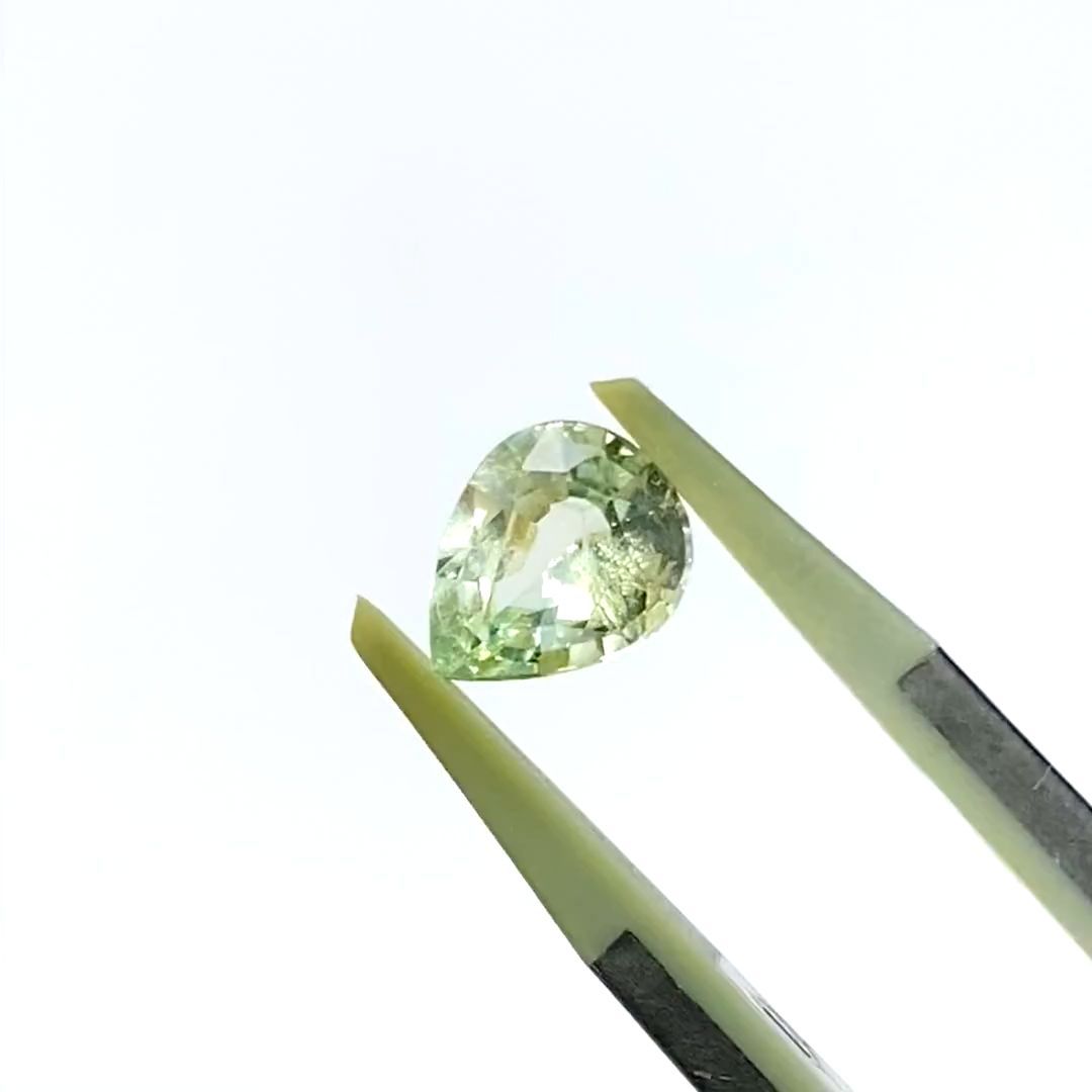 ミントガーネット(宝石名グリーン グロッシュラー・ガーネット