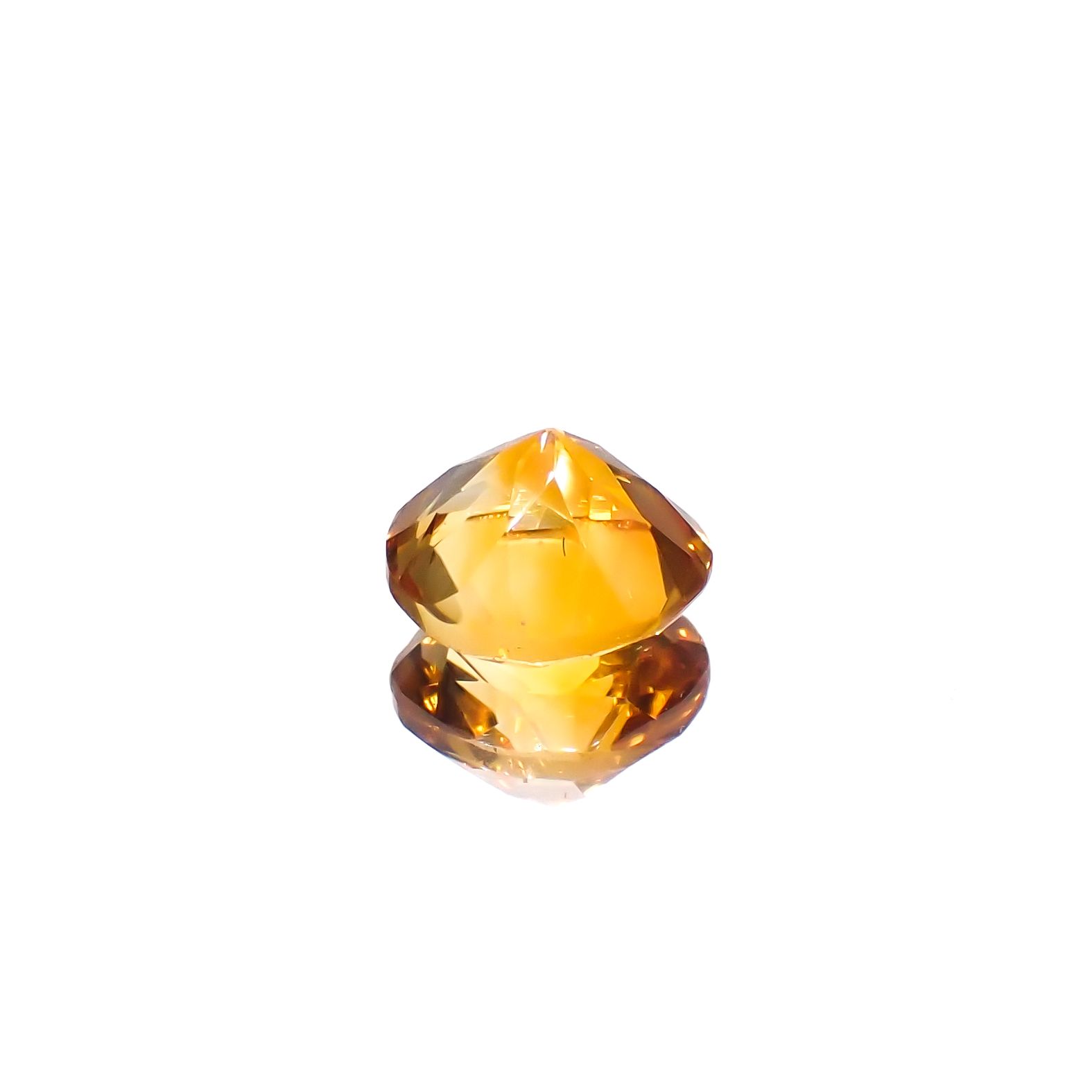 マデイラシトリン ブラジル・ミナスジェライス州産 1.64ct / 7.8x7.7mm