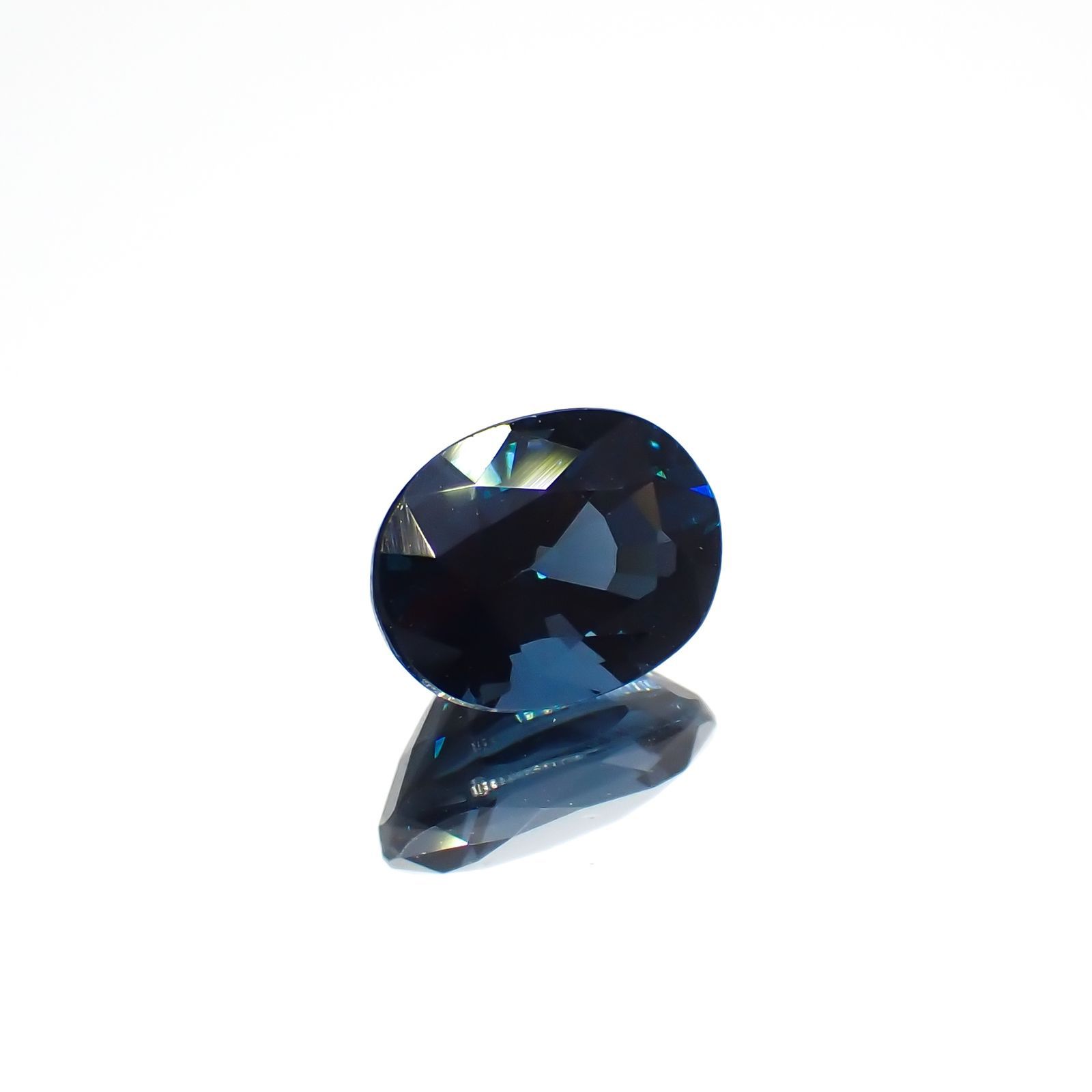 コバルトブルースピネル(宝石名ブルー・スピネル)スリランカ産 ソ付(日