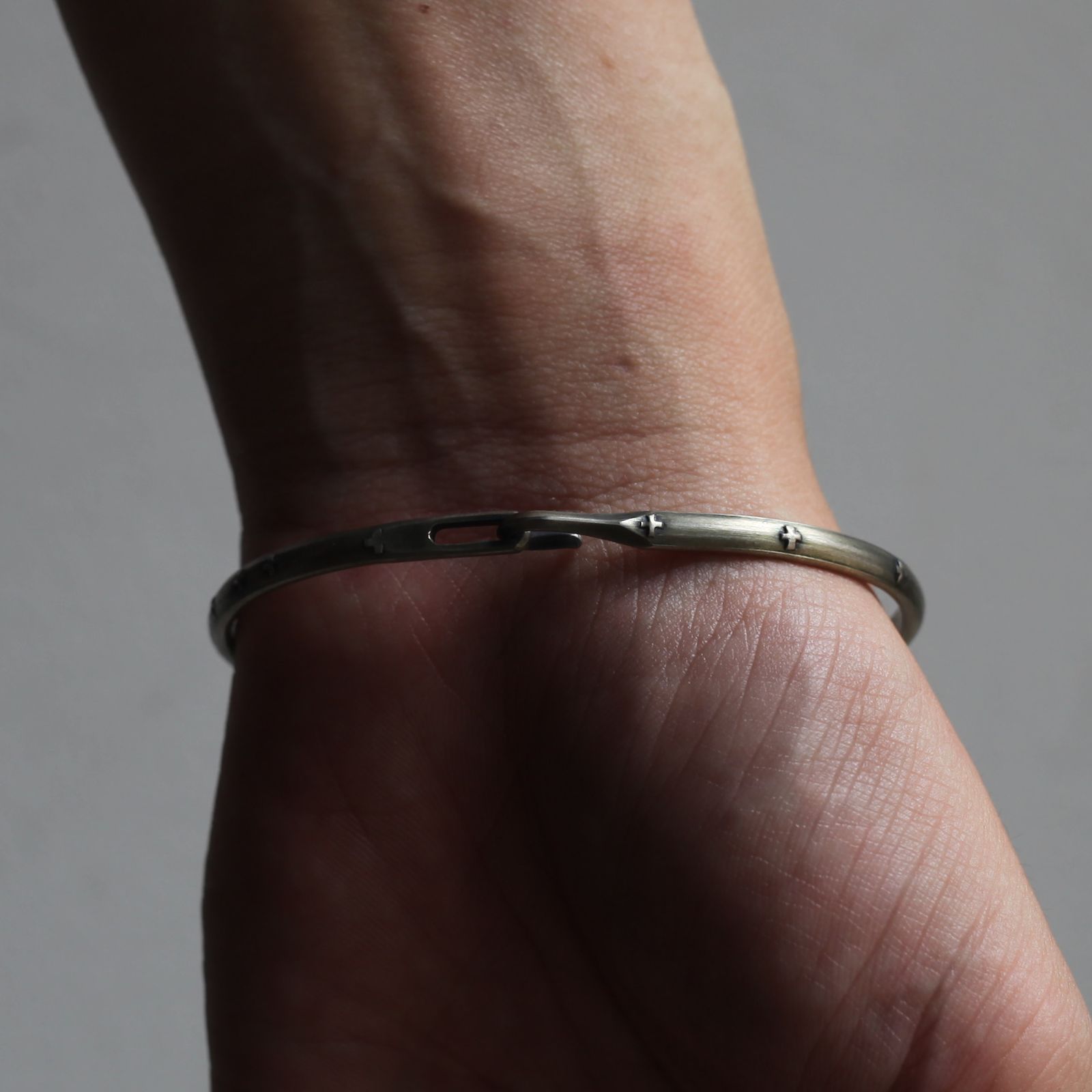 WERKSTATT:MUNCHEN - 【残り一点】Bangle Hook Unite | ACRMTSM ONLINE