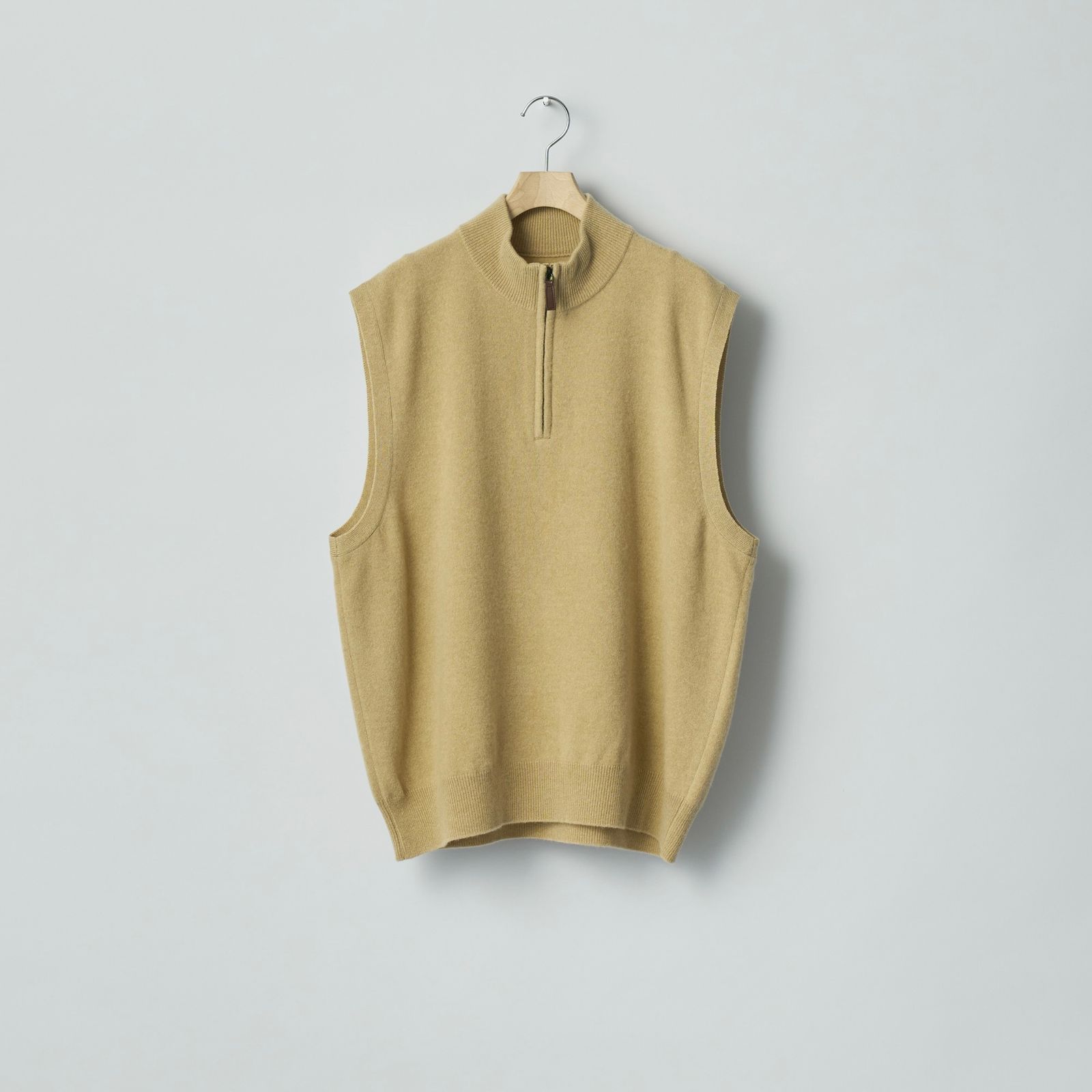 ssstein - 【再販売通知受付可能】Extra Fine Wool Knit Half Zip Vest