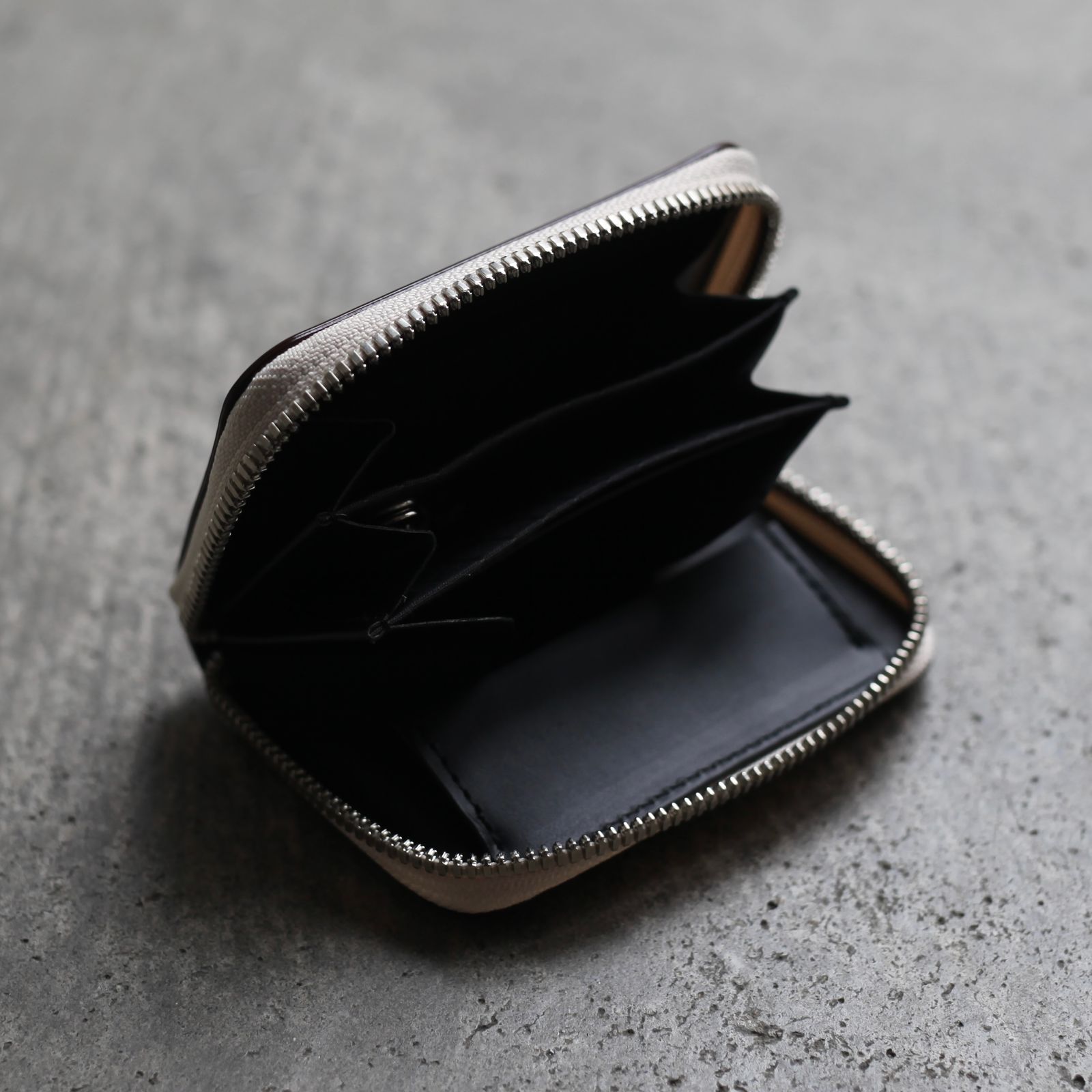 ITTI - 【残り一点】Cristy Coin Card WLT(NUME CARNO) | ACRMTSM