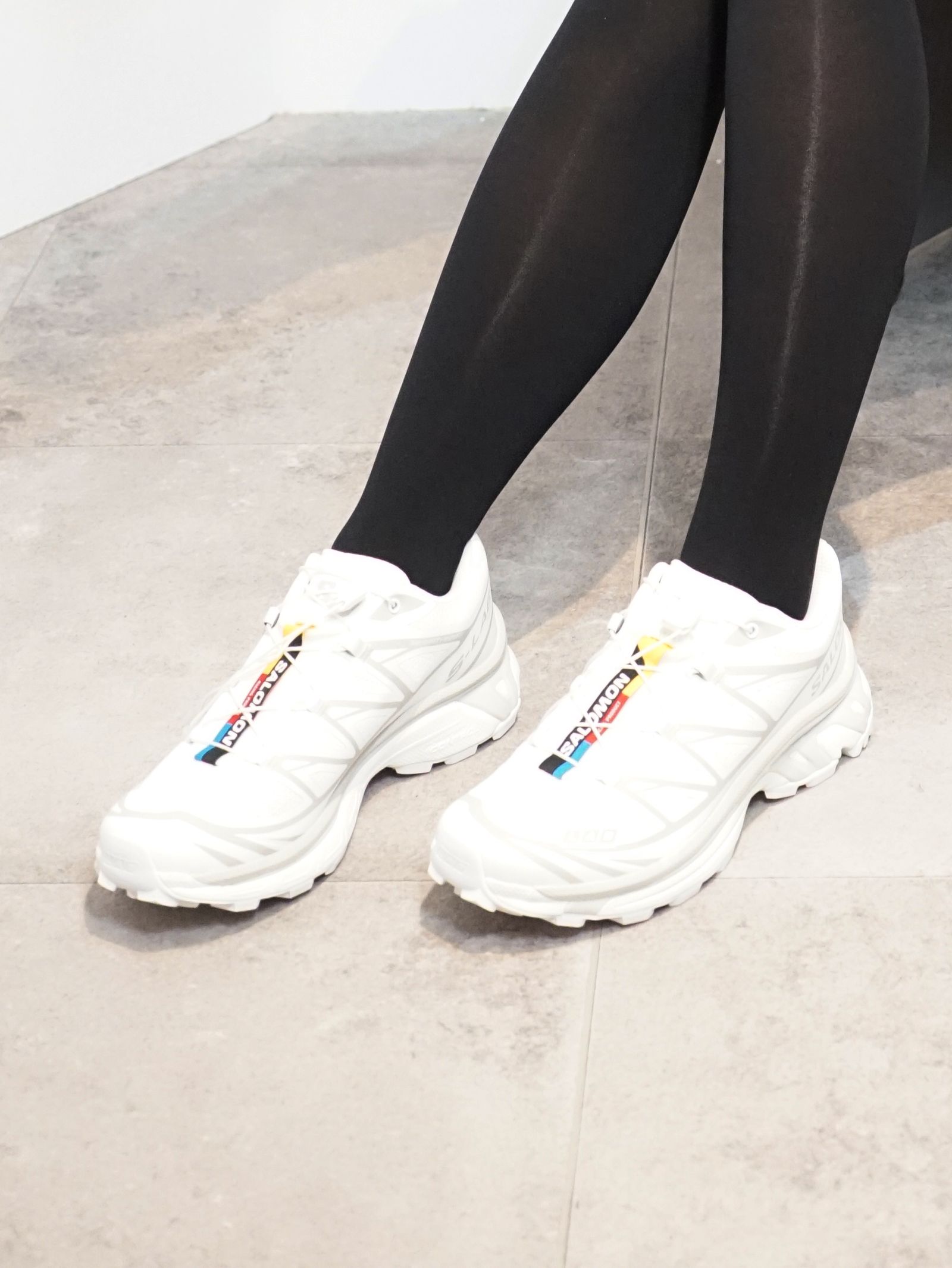 SALOMON - XT-6 - ユニセックス スポーツスタイル スニーカー - WHITE